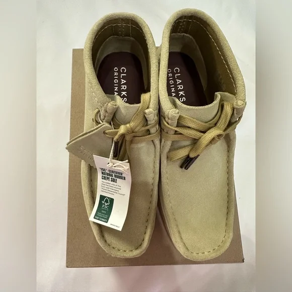 Clarks Women's Wallabee Boots Genuine Suede Tan BNWT Sz 8 - Picture 8 of 9